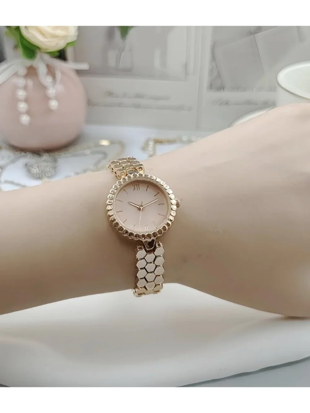Women's Rose Gold Vintage Bracelet Analog Waterproof Stainless Steel Band Watch